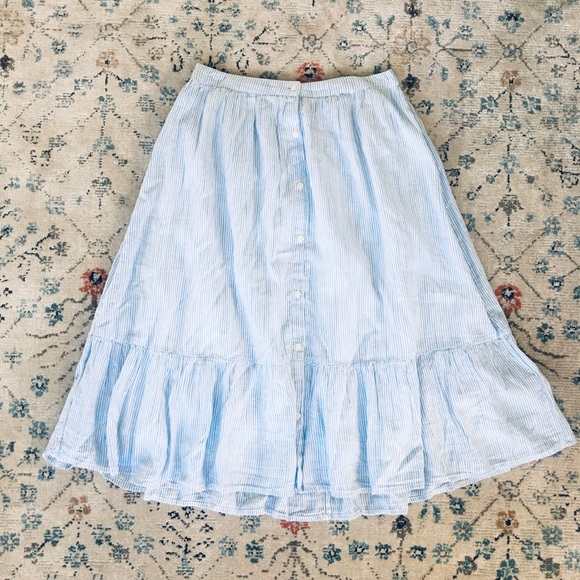 Old Navy Dresses & Skirts - 🌸Old navy ruffled skirt